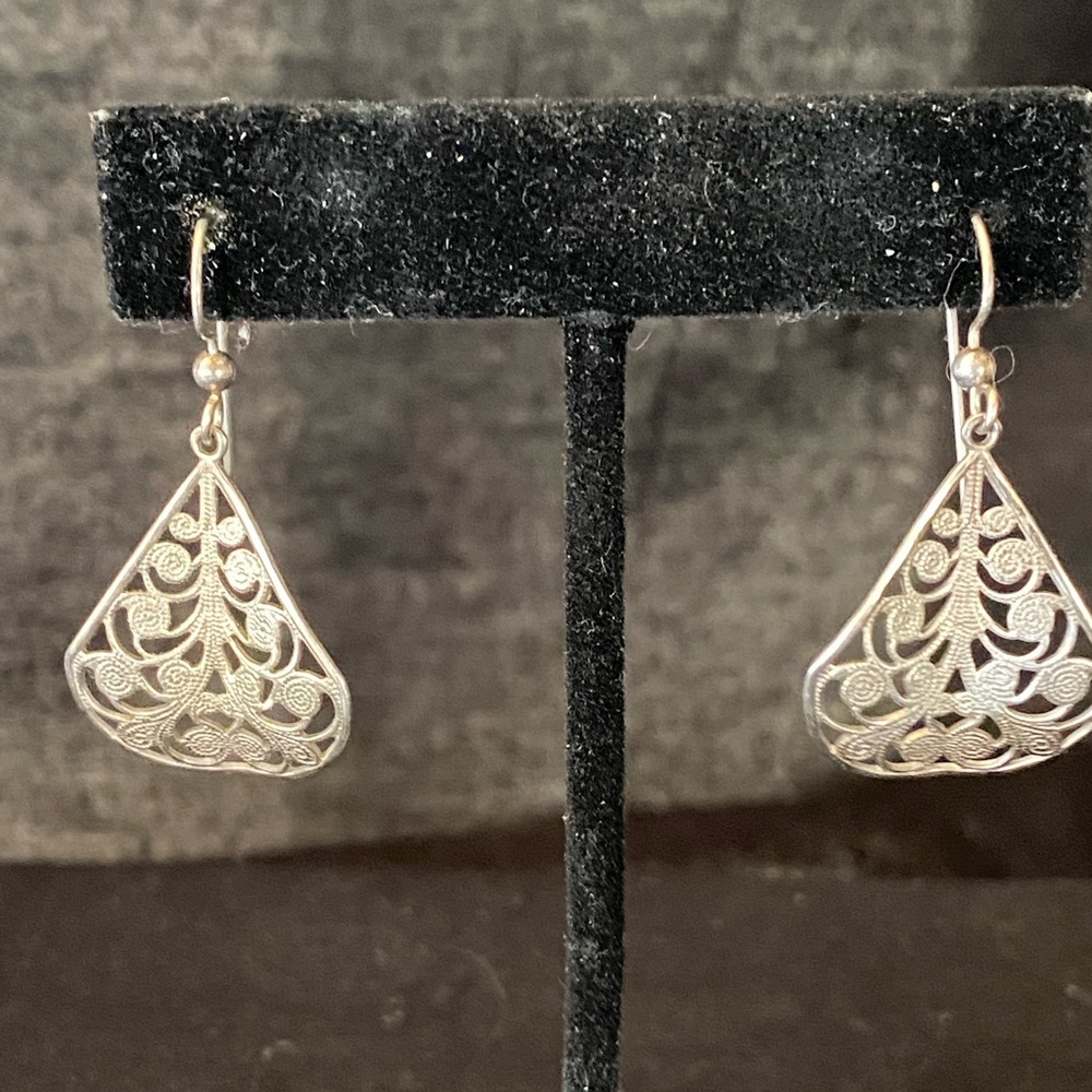 Vintage silver filigree earrings
